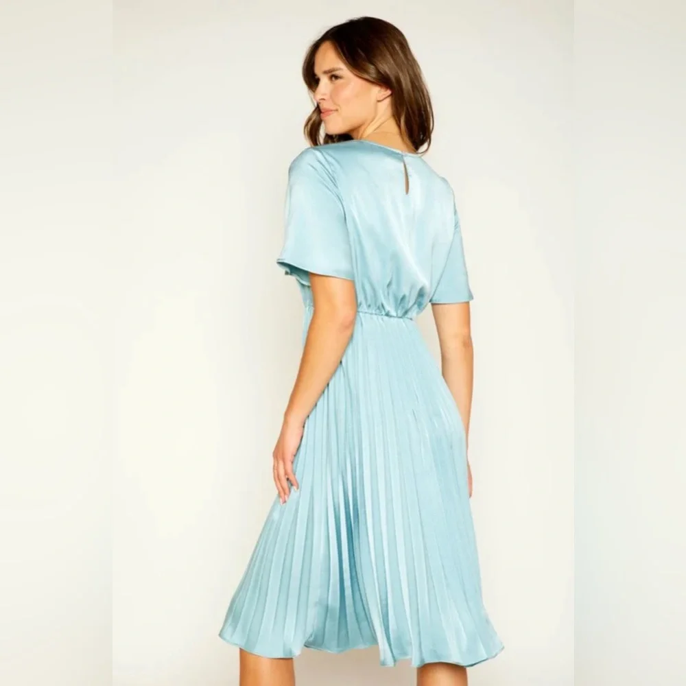 Dull Satin Pleated Dress With Waist Tie size medium - Picture 4 of 7